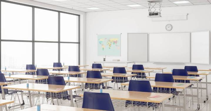 UK teacher called in sick so he could have sex with teen student after her final exam