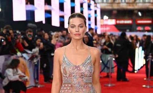 Siguen las transparencias: el reinado del efecto “naked dress” en las alfombras rojas