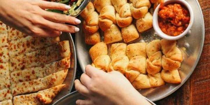 2 new bars and a pizza debut shake up San Antonio restaurant news