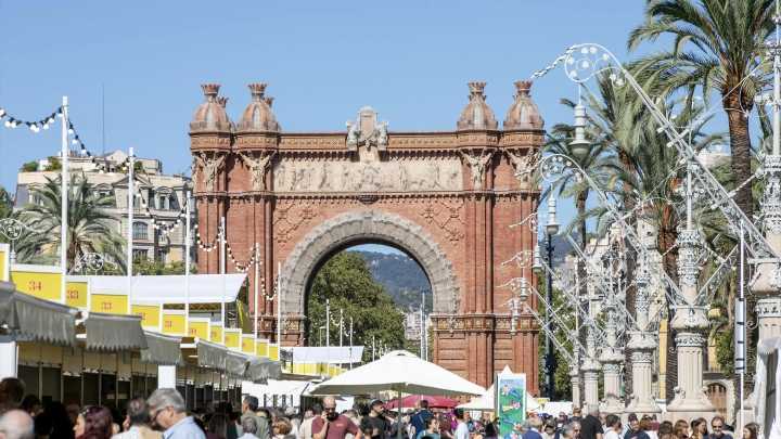 La 'Setmana del Llibre en Català' cierra con más de 120.000 visitantes y facturando un 13% más que en 2024