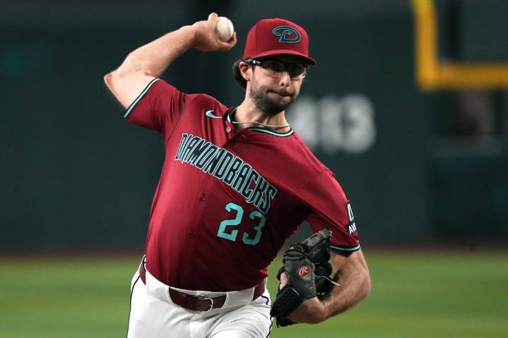 Deadspin | Zac Gallen extends scoreless streak, Diamondbacks blank Rangers