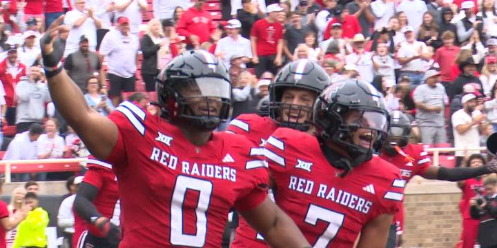 Red Raider’s Skyler Gill-Howard, Ben Roberts reflect on defense’s chemistry, leadership