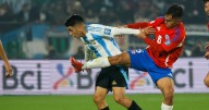 FIFA castiga a Chile con millonaria multa y drástica reducción de aforo ante Uruguay por racismo frente a Argentina