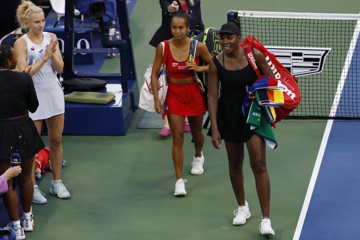 Deadspin | Top-seeded doubles duo ousts Venus Williams, Leylah Fernandez