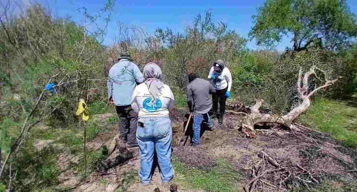 Hallan cuerpo calcinado y 2 osamentas en área rural de Hermosillo