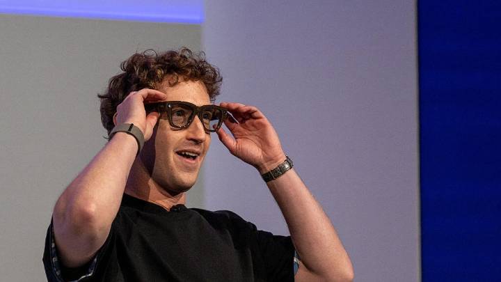 Meta Has the Right Smart Glasses. Let Someone Else Handle the AI
