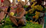 “Creo que lo rompí”: una cronista de TN protagonizó un blooper viral en un desfile de carrozas