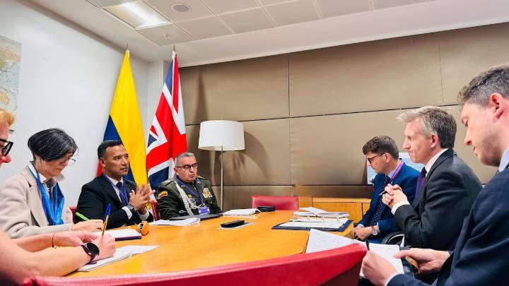 MinDefensa visitó feria de seguridad en Londres: “Nuestro objetivo es claro, identificar y traer a Colombia soluciones”
