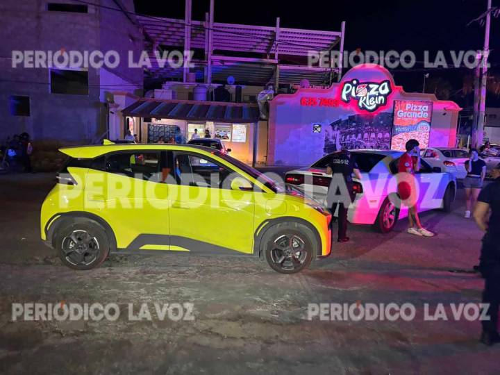 Cena en Pareja Termina en Choque en Pizzería