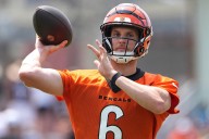 Jake Browning Earns Major Milestone as Bengals Add Two QBs Following Joe Burrow Injury Jake Browning steps up as the Cincinnati Bengals’ new leader after Joe Burrow’s injury, while the team improves i