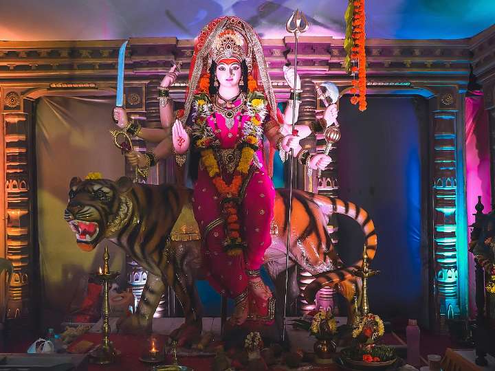 Happy Navratri 2025: Wishes, Greetings, Messages, Facebook And WhatsApp Status