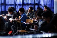 Pueden postular personas fallecidas: Contraloría advierte graves vulnerabilidades en el Sistema de Admisión Escolar (SAE)