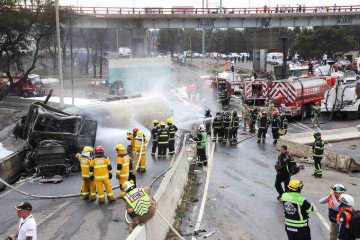 Mexico City gas explosion kills 8 and injures at least 90