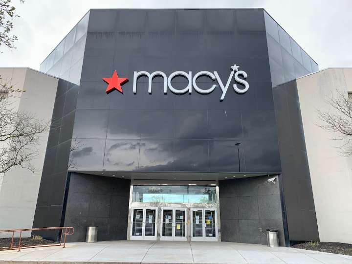 Group in masks steals from Macy’s at Destiny USA and flees in 2 stolen cars; some caught 50 miles away