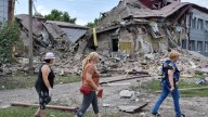 Las escuelas de Ucrania fueron las más atacadas en 2024, con 559 centros asaltados