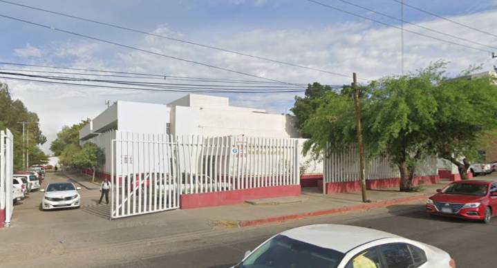 Evacúan oficinas del ISSSTE tras reporte de corto circuito en Hermosillo