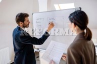 Aumenta demanda de chino, pero inglés domina el empleo