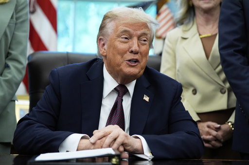Trump presenta una demanda por difamación de 15.000 millones de dólares contra The New York Times