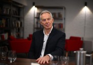 Blair emerge de la mano de la Casa Blanca para el gobierno de una Franja arrasada