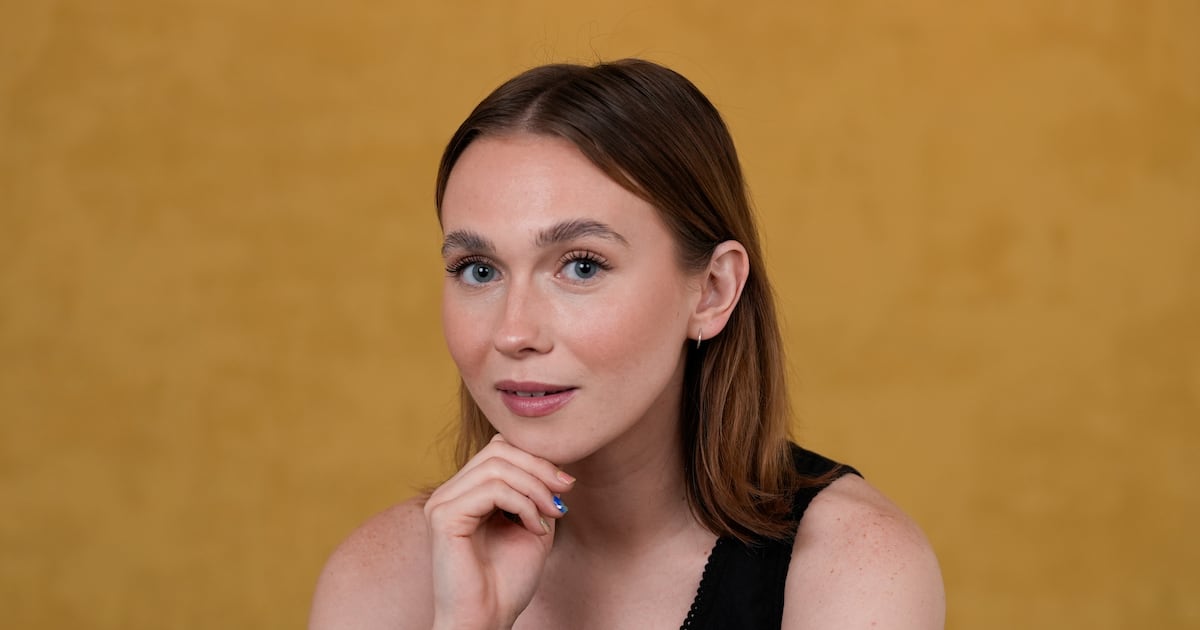 Saturday Night Live: Canadian actress Veronika Slowikowska joins SNL cast