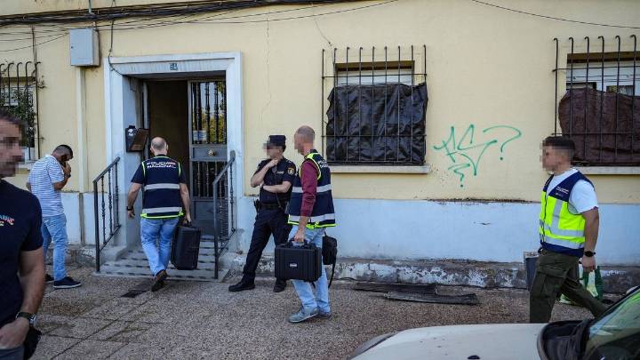 El juez decreta el secreto de las actuaciones en el caso de la joven hallada muerta en el incendio de un piso en Badajoz