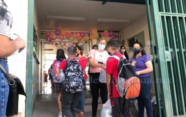 Regresan a clases 700 mil estudiantes en el estado