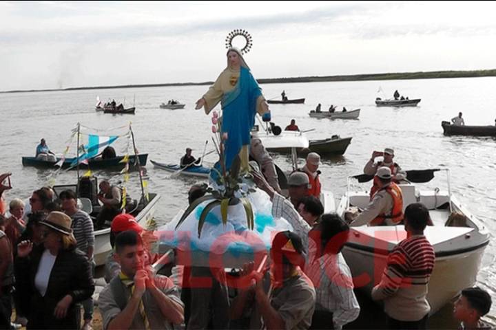 Se realiza este domingo la tradicional procesión náutica y la misa patronal en Bajada Grande