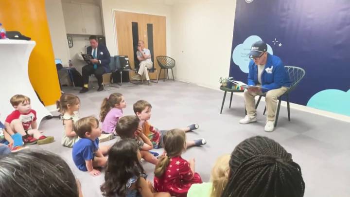 NYC school sets reading world record with help from ‘Blue’s Clues’