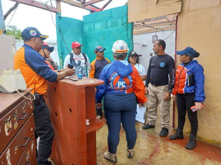 10 sectores de Miranda afectados por lluvias en Zulia