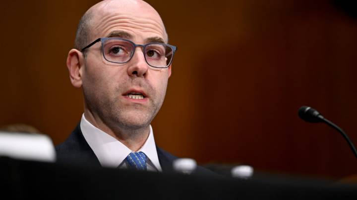 Trump Fed pick Stephen Miran gets a Senate vote before FOMC meeting