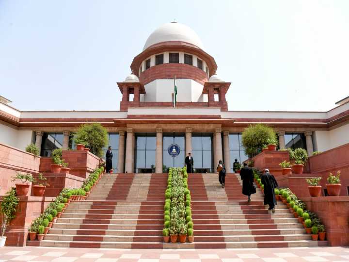 SC stays High Court order against CBI director