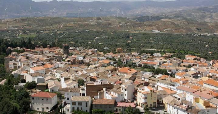 El bonito pueblo de Granada donde viven “los lentos” celebra ahora sus Fiestas Patronales