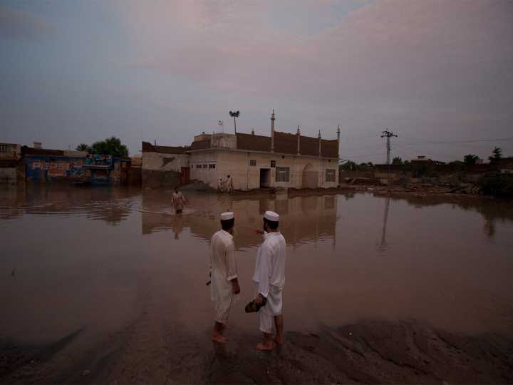 Pakistan: PML-N, PPP publicly spar over flood relief