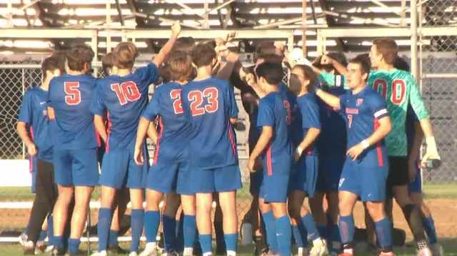 Winnacunnet boys soccer beats Dover