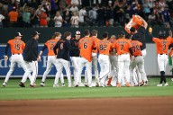 Deadspin | MLB roundup: O's break up Dodgers' no-hitter in 9th, rally for win