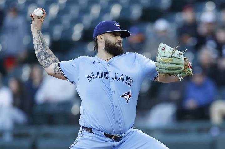 Deadspin | Braves claim RHP Alek Manoah off waivers from Jays
