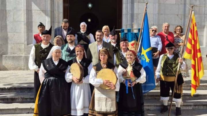 Barbón apoya el reconocimiento de asturianía al Centro Asturiano de Tarragona