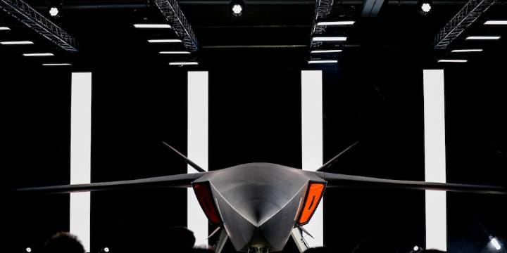 Mientras Alemania busca duplicar su presupuesto en Defensa, una empresa lanzó su nuevo dron autónomo “CA