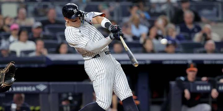 Yankees’ Aaron Judge leaves no doubt on home run No. 52