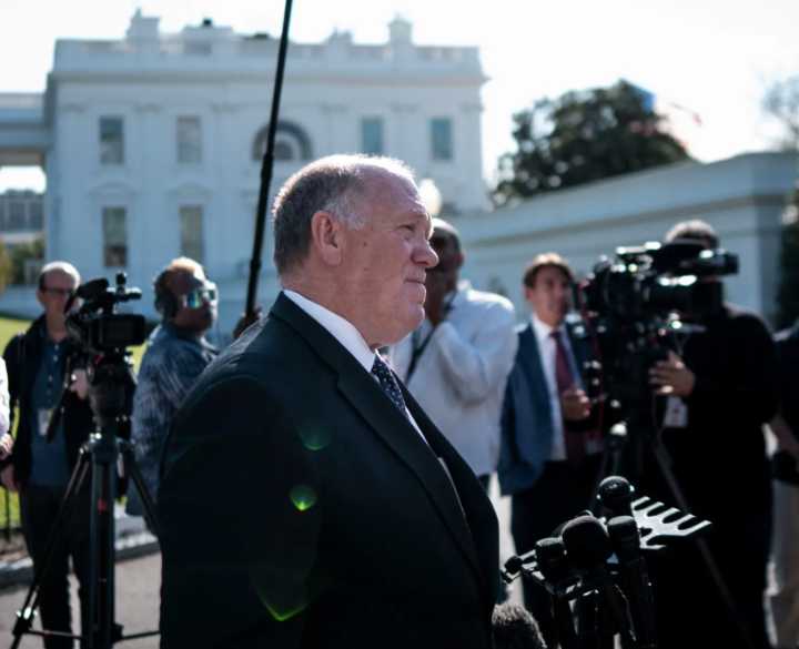 La Casa Blanca niega que El "Zar de la Frontera" Tom Homan haya recibido una bolsa con Dólares en una investigación del FBI