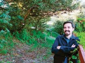 Una chispa detona el incendio de la creación: Adolfo Córdova hace un homenaje a la vida, la muerte y la literatura