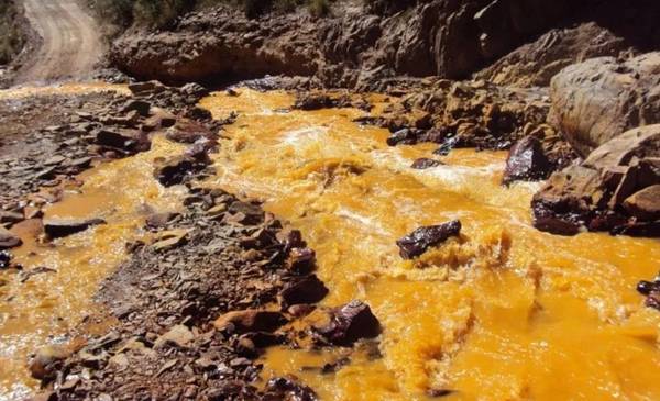 Encuentran un río repleto de oro y el tesoro corresponde a un solo país