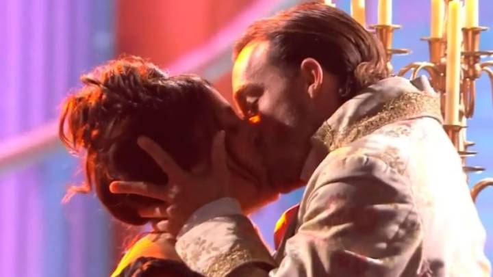 El apasionado beso de Anabel Pantoja con su bailarín: "Quería que fuera una representación de lo que siento por él"