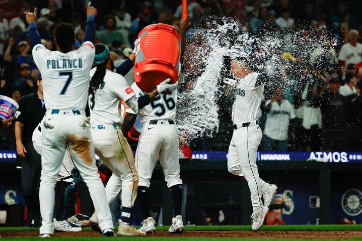 Leo Rivas' Walk-Off Homer Secures Mariners' Fifth Straight Victory