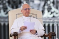 Descarta Papa reforma sobre diaconisas y fieles LGBTQA+