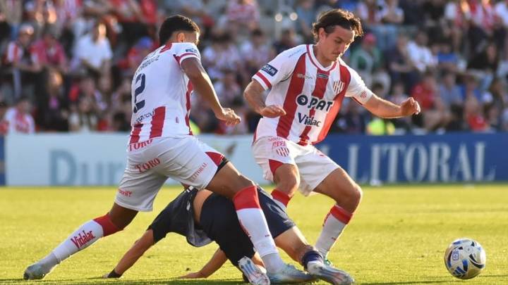 Unión empató 2-2 con Independiente Rivadavia por el Torneo Clausura: quedó como puntero en la Zona A