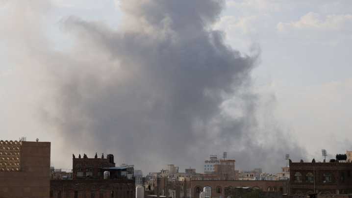 Israel bombardea la capital de Yemen tras un ataque de hutíes que dejó 20 heridos en Eilat