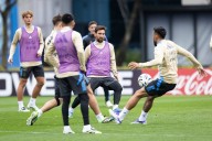 La cabeza en el Mundial. Los meses que vienen: Scaloni tiene la base, pero tomó nota de tantas derrotas en casa ajena