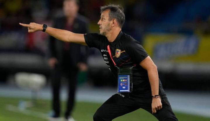 Despiden a Fernando Batista como director técnico de la Vinotinto