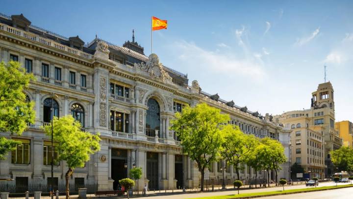 El tirón del empleo y la bajada de tipos llevan la morosidad de la banca a un nuevo mínimo desde 2008